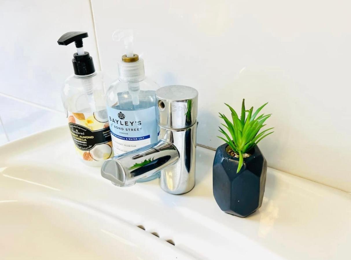 אדינבורו Leith Walk Villa Budget Guest House מראה חיצוני תמונה